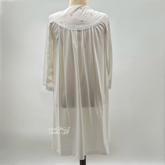 Vintage Shadowline White Button-Up Nightgown with Embroidered Collar & Pocket - Picture 5 of 7
